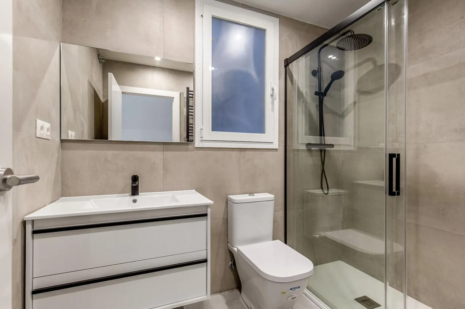 شقة Blueground El Putxet I El Farro Fully Furnished Bcn-133 برشلونة